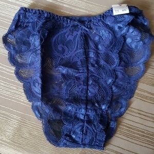 𝅺jezabel undergarmet size S.